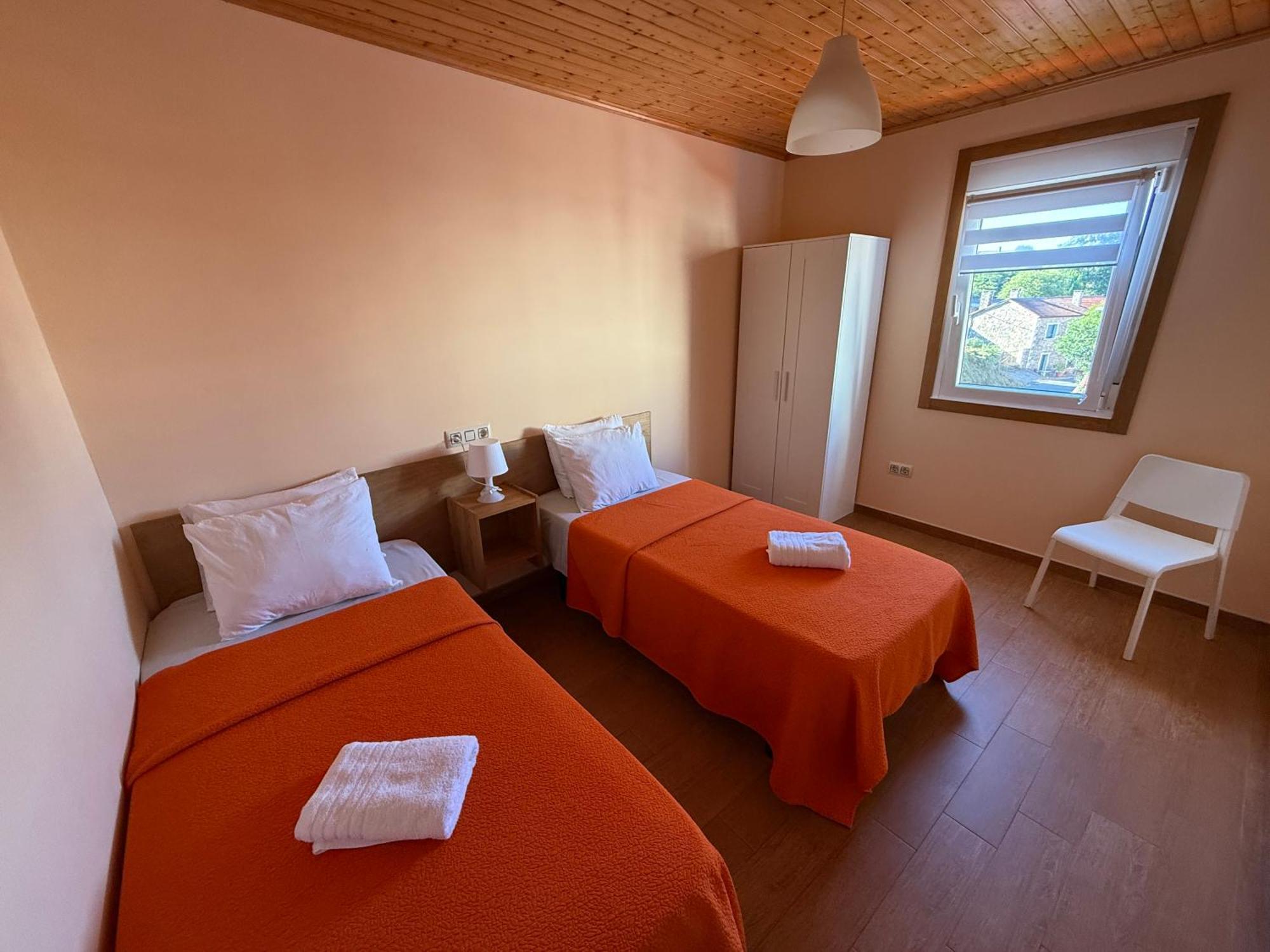 Apartment Super Affordable Air Conditioned Apartment In Sobrado With Netflix *